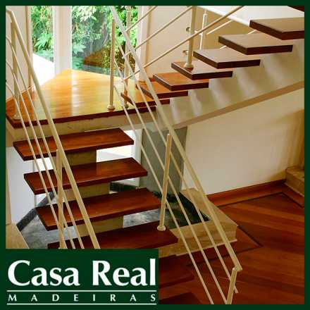 Escada em Madeira
